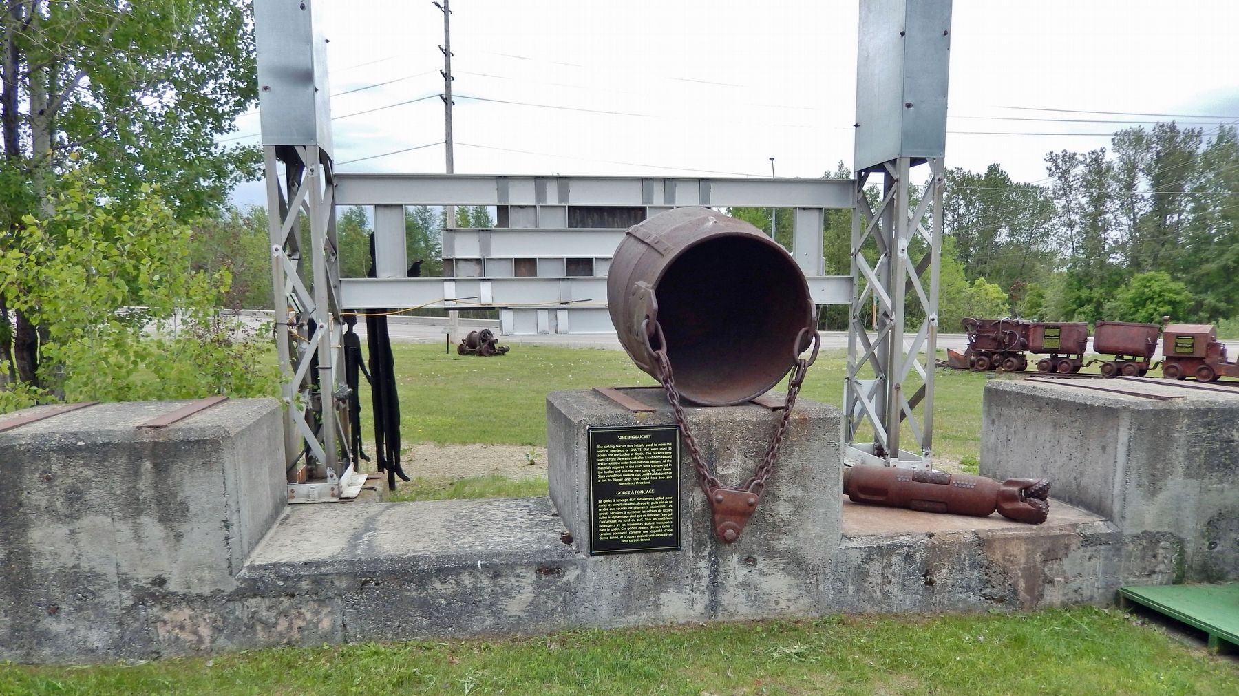 Sinking Bucket / Godet à fonçage Marker. Click for full size. Sinking Bucket / Godet à fonçage Marker image. Click for full size.