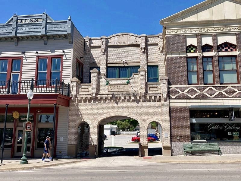 Grapevine Dairy Producers Building. Click for full size. Grapevine Dairy Producers Building image. Click for full size.