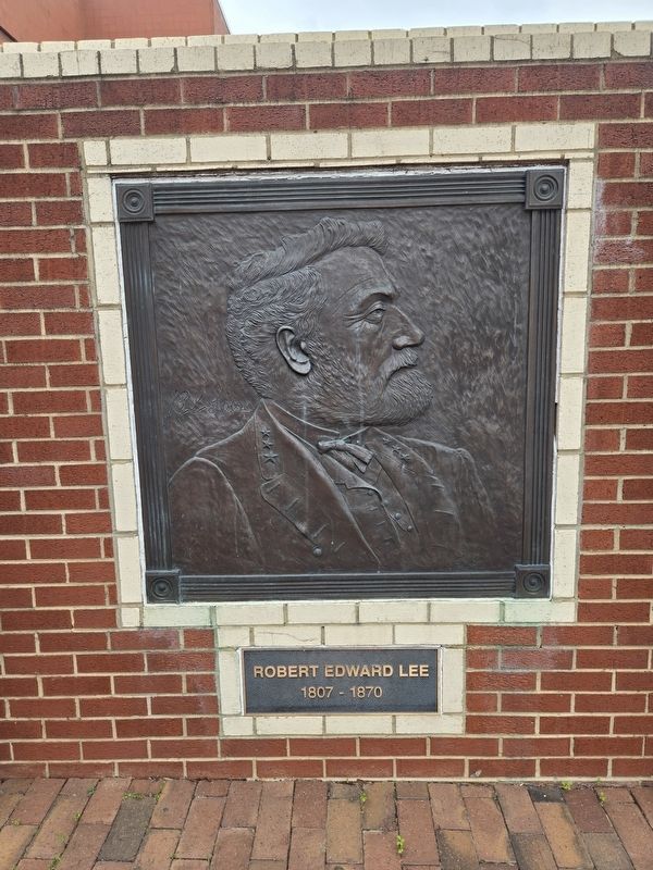 Marker reverse side Robert E. Lee profile image. Click for full size.
