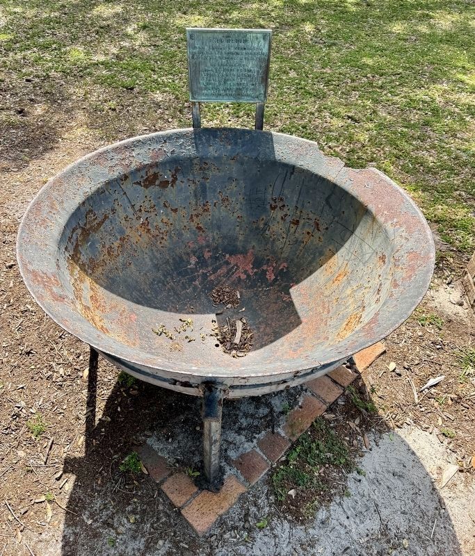 Salt Kettle image. Click for full size.