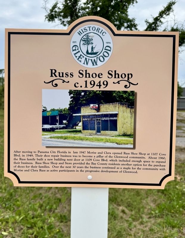Russ Shoe Shop (c. 1949) Marker image. Click for full size.
