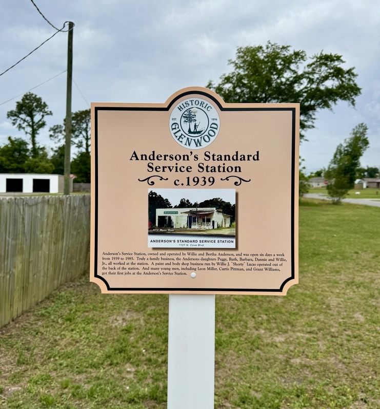 Anderson�s Standard Service Station Marker image. Click for full size.