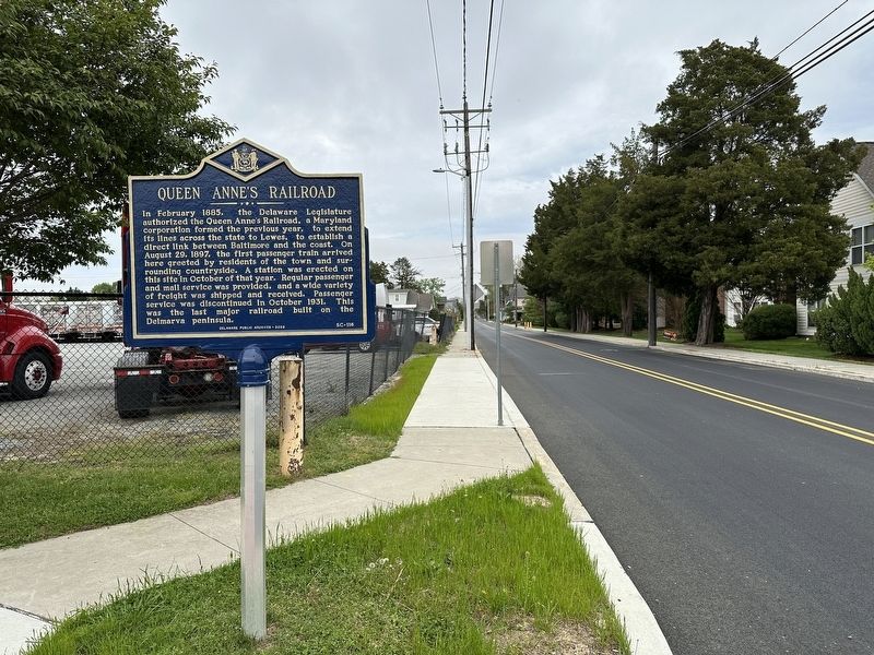 Queen Anne's Railroad Marker wide view. Click for full size. Queen Anne's Railroad Marker wide view image. Click for full size.