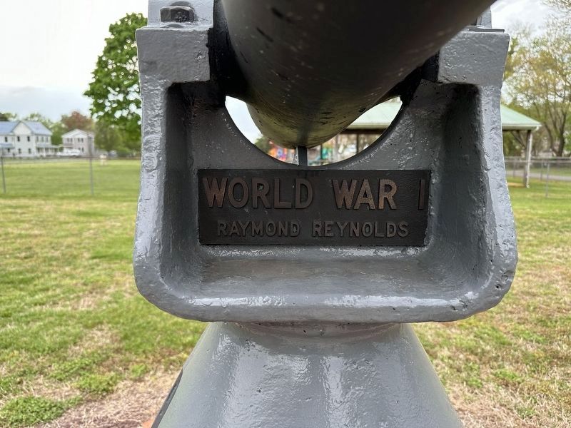 Ellendale War Memorial - Small Plaque Under Cannon Tube. Click for full size. Ellendale War Memorial - Small Plaque Under Cannon Tube image. Click for full size.