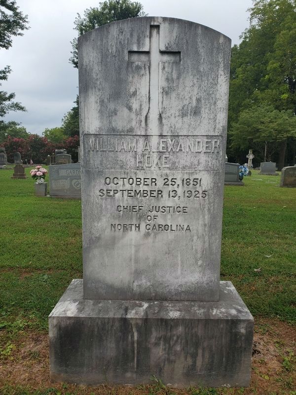 William A. Hoke gravesite, St. Luke's Episcopal, Lincolnton, NC image. Click for full size.