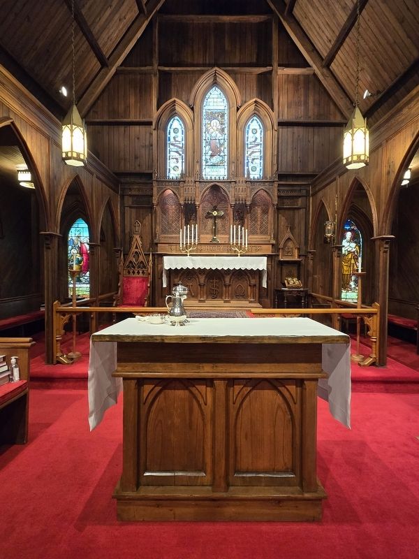 St. Luke's Episcopal Church interior/ chancel area image. Click for full size.