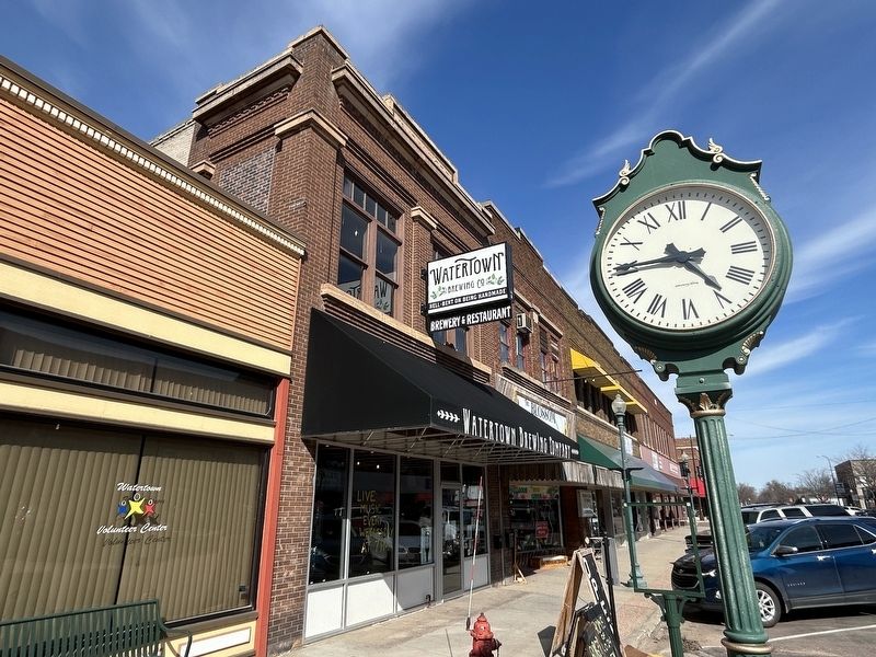 Balsiger's Bakery Building image. Click for full size.