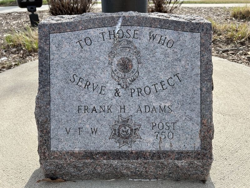 Memorial to Watertown Police image. Click for full size.