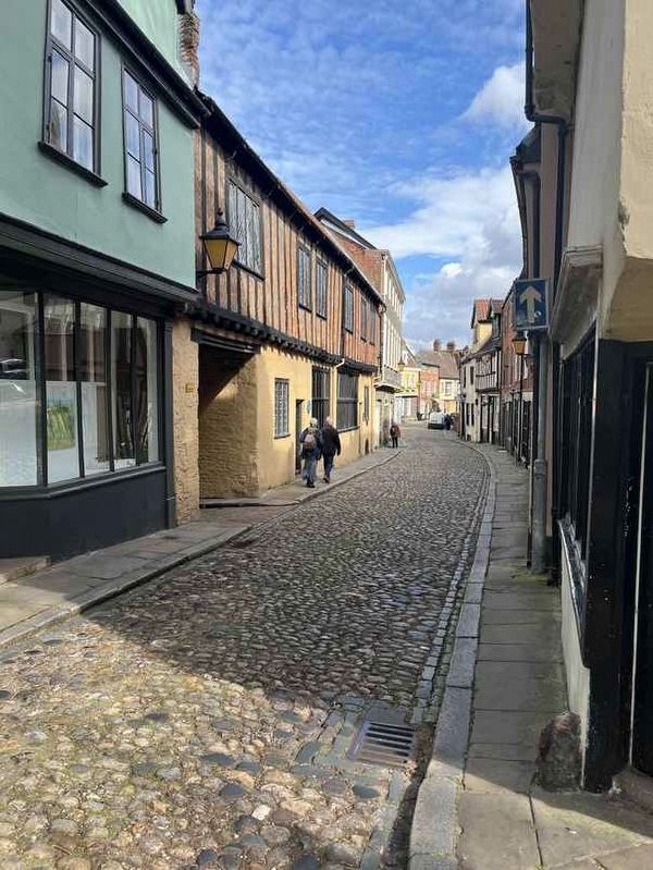 Elm Hill image. Click for full size.
