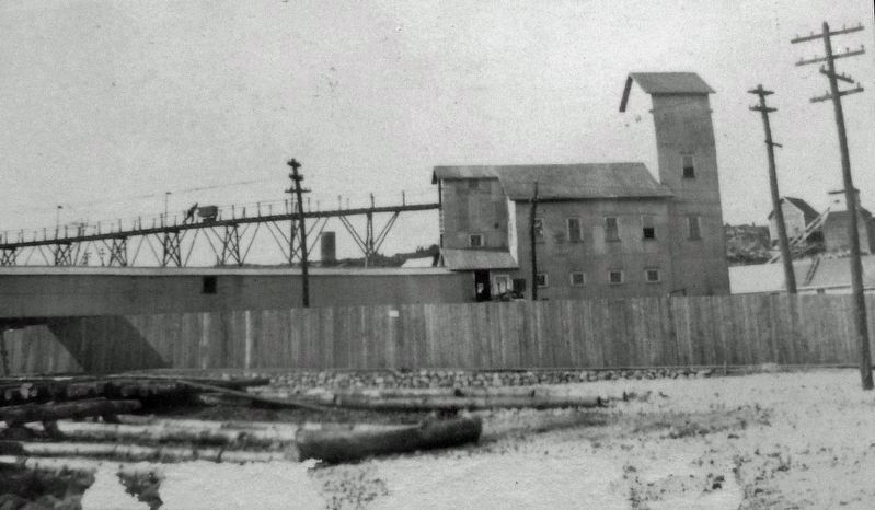 Marker detail: Townsite Mine Headframe image. Click for full size.