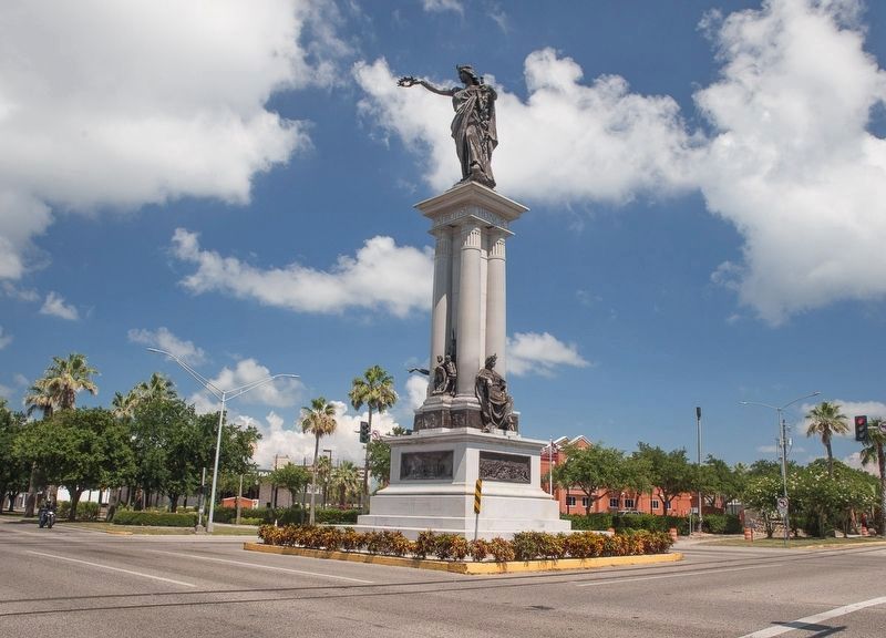 Texas Heroes Monument image. Click for full size.