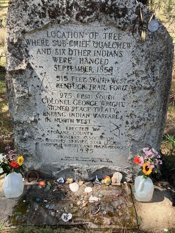 Hanging Tree Monument image. Click for full size.