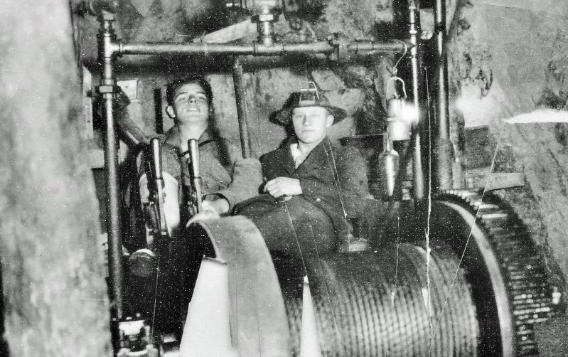 Marker detail: Miners at Work image. Click for full size.
