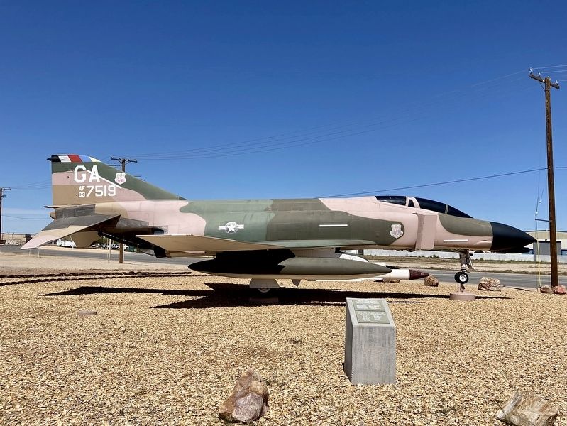 F-4C Phantom II and Marker image. Click for full size.