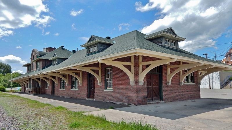 Cobalt Railway Station / La gare de Cobalt<br>(<i>northeast elevation</i>) image. Click for full size.
