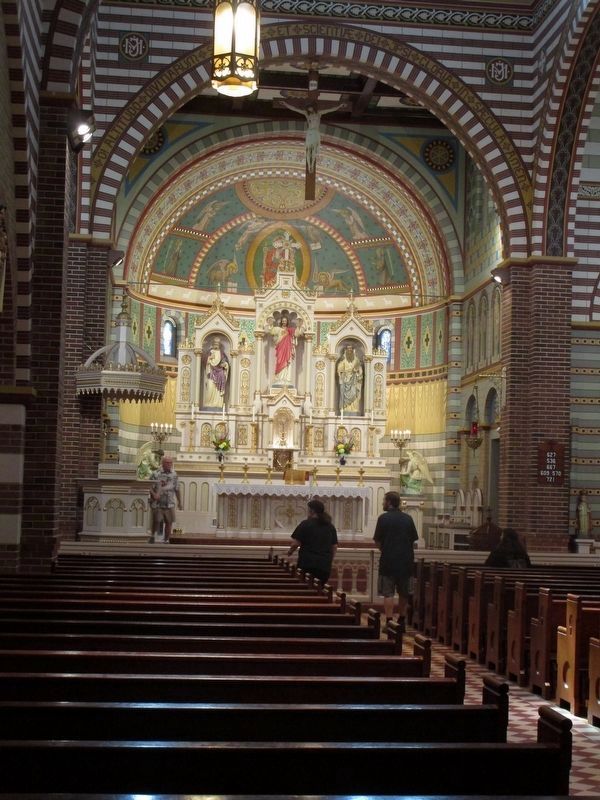 Saint Peter's Catholic Church altar. Click for full size. Saint Peter's Catholic Church altar image. Click for full size.