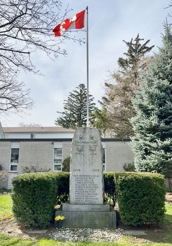 The West Hamilton Cenotaph image. Click for full size.