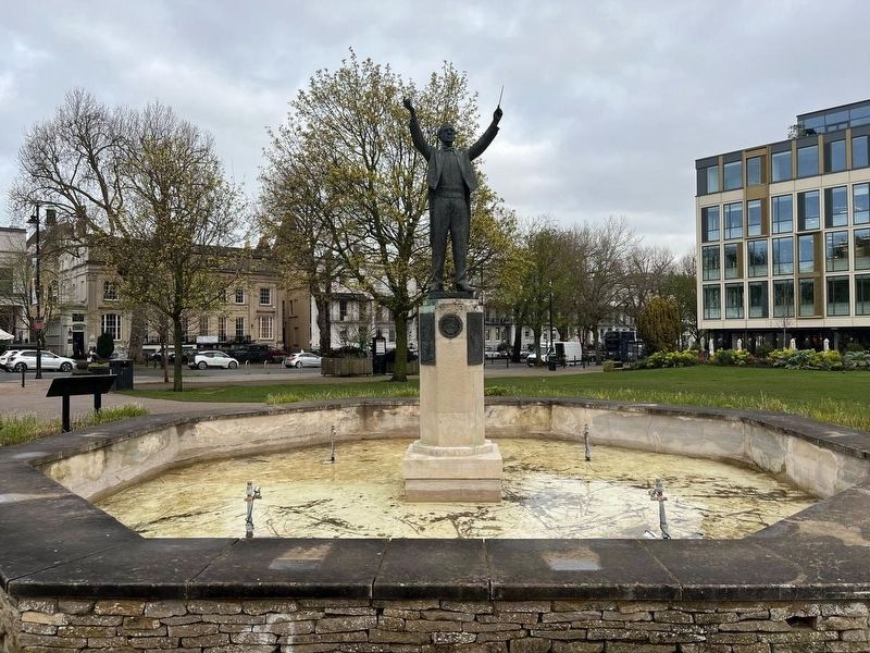 Gustav Holst Memorial Fountain image. Click for full size.