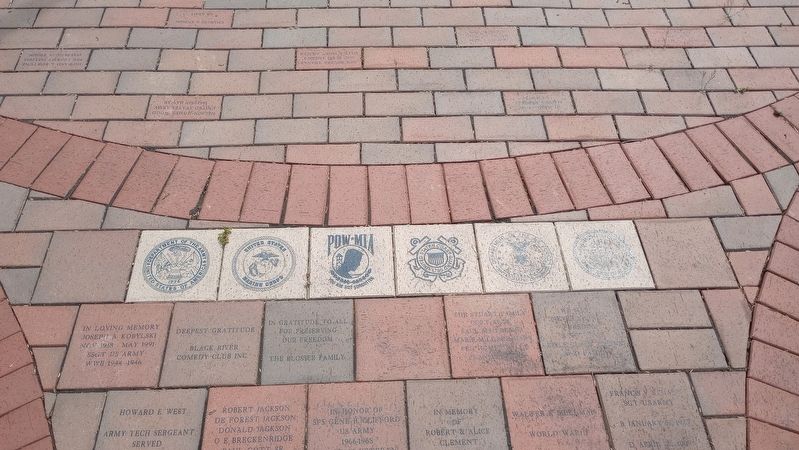 Veterans Memorial image. Click for full size.