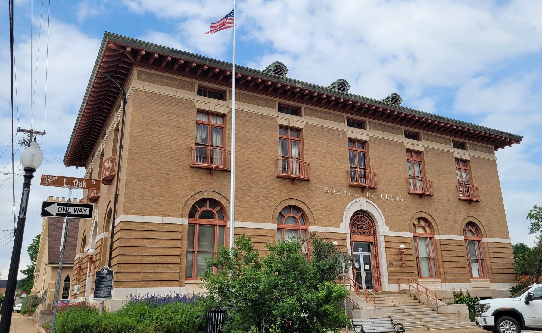 The Palestine Post Office and Federal Building and Marker. Click for full size. The Palestine Post Office and Federal Building and Marker image. Click for full size.