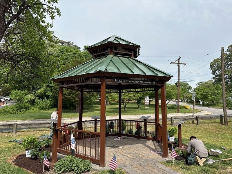 Gold Star Family Memorial wide view. Click for full size. Gold Star Family Memorial wide view image. Click for full size.