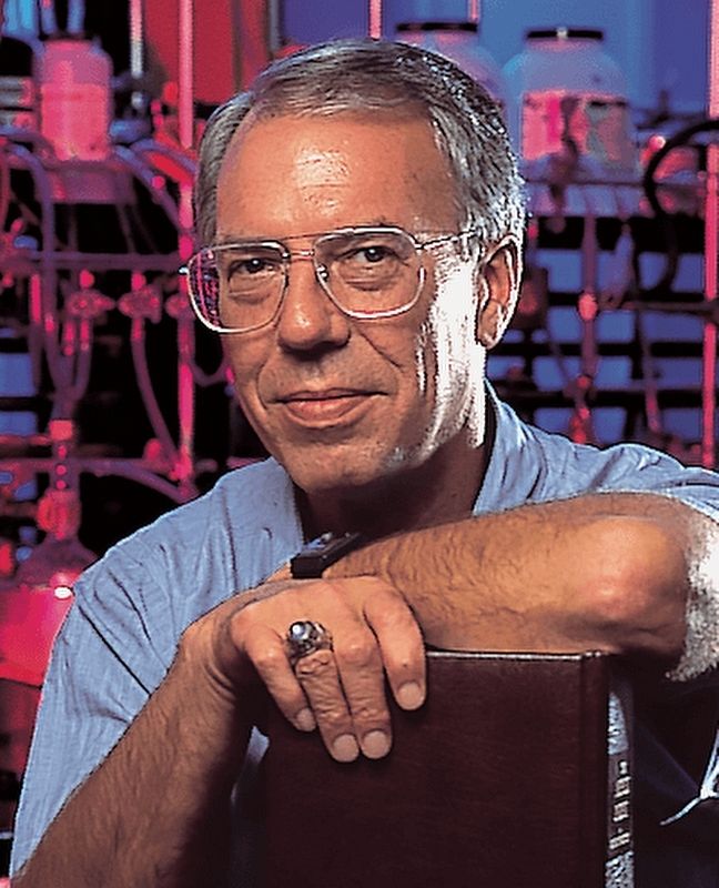 Robert Holton, PhD image. Click for full size.