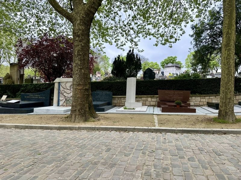 Communist Women’s Memorial - wider view. Click for full size. Communist Women’s Memorial - wider view image. Click for full size.