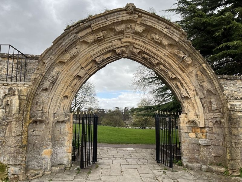 Remaining arch of the abbey image. Click for full size.