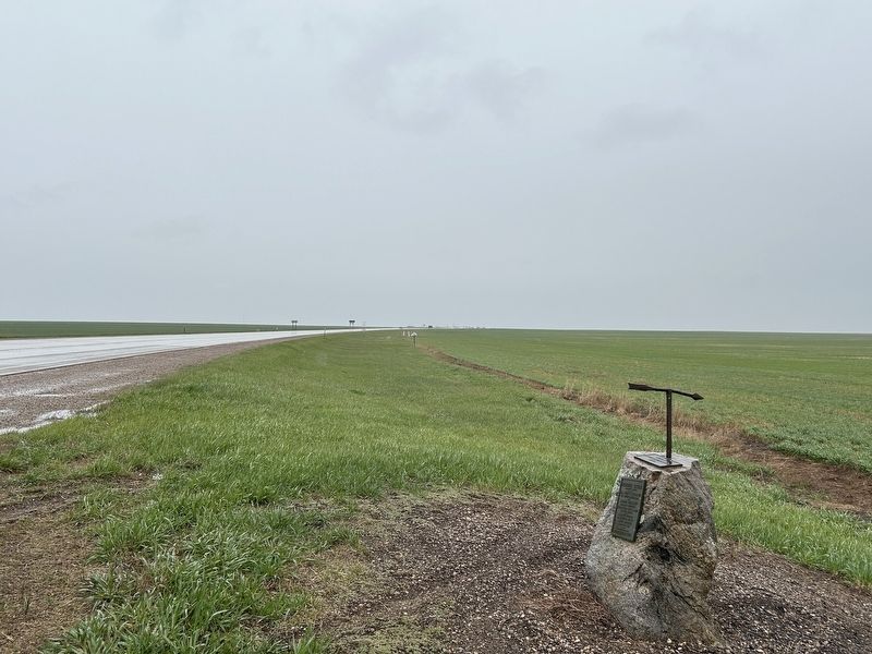 Medicine Knoll Marker, from the west image. Click for full size.