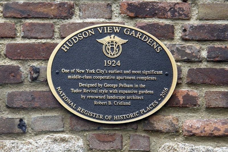Hudson View Gardens plaque. Click for full size. Hudson View Gardens plaque image. Click for full size.