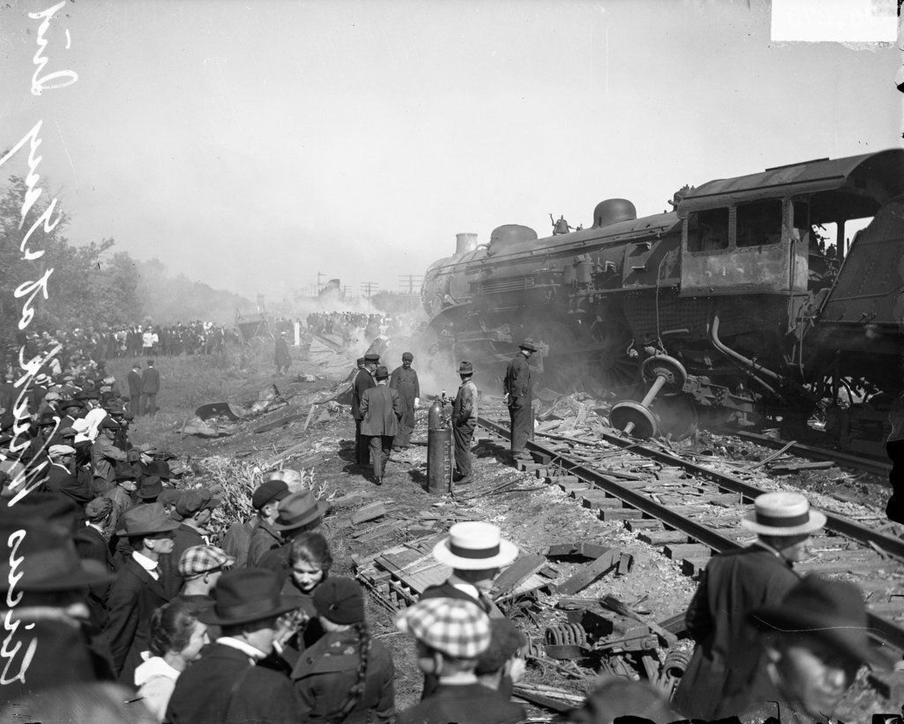 Hagenbeck-Wallace Circus Train Wreck image. Click for full size.