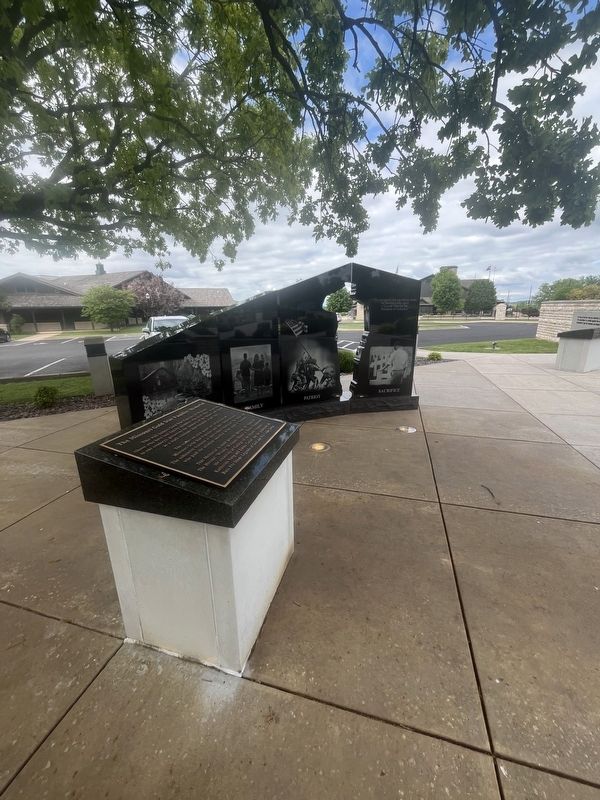 The Missouri Gold Star Families Memorial image. Click for full size.