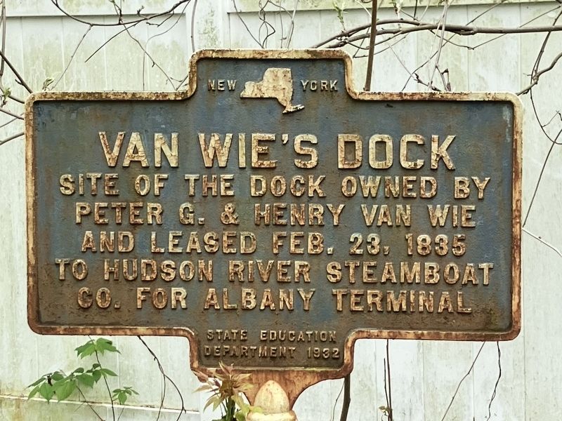 Van Wies Dock Marker image. Click for full size.
