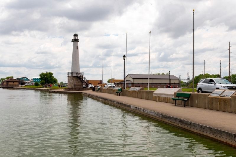 Lighthouse Promenade and Markers. Click for full size. Lighthouse Promenade and Markers image. Click for full size.