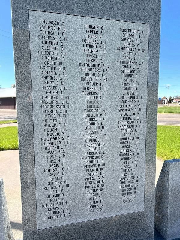 Potter County, South Dakota Civil War Memorial, center stone (back). Click for full size. Potter County, South Dakota Civil War Memorial, center stone (back) image. Click for full size.