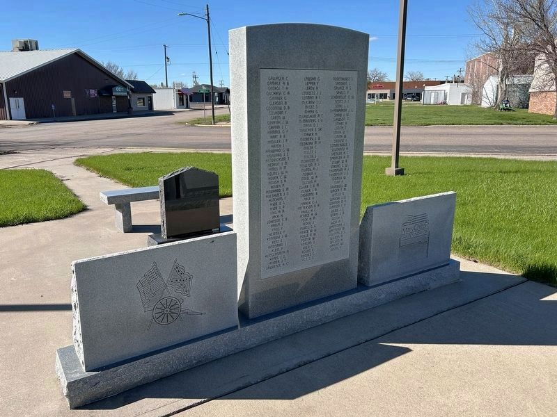 Potter County, South Dakota Civil War Memorial, back view. Click for full size. Potter County, South Dakota Civil War Memorial, back view image. Click for full size.