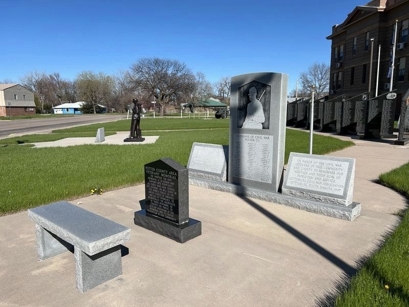 Potter County, South Dakota Civil War Memorial. Click for full size. Potter County, South Dakota Civil War Memorial image. Click for full size.