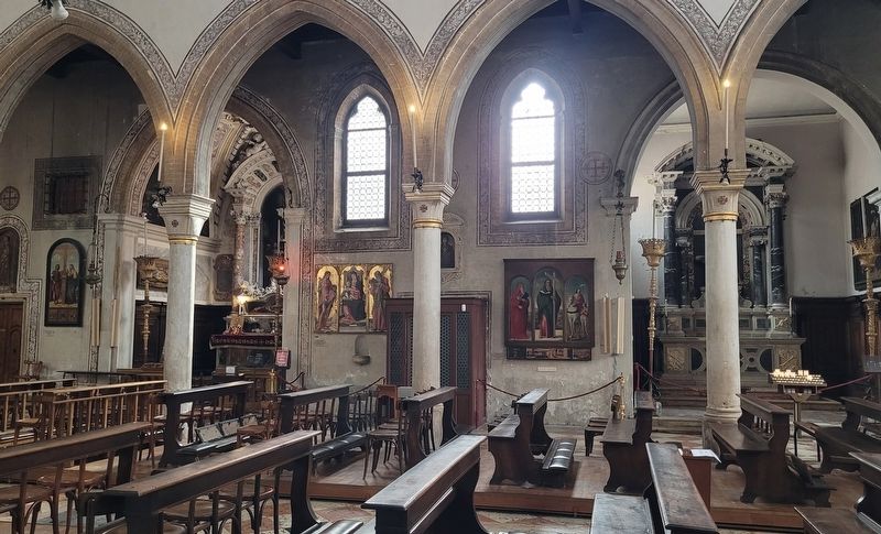 Other artwork along the church wall image. Click for full size.