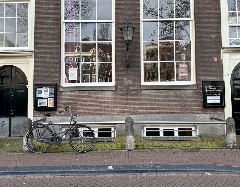 Singelkerk Marker - wide view image. Click for full size.