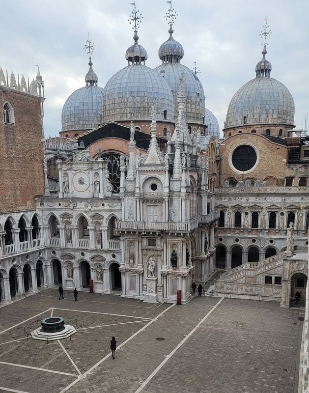 The Courtyard of the Doge's Palace image. Click for full size.