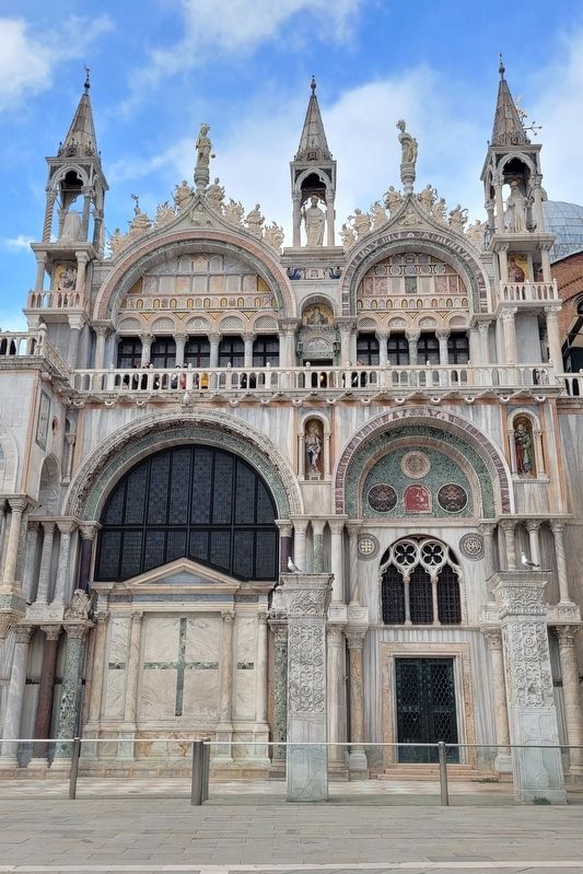 The south side of the St. Mark's Basilica image. Click for full size.