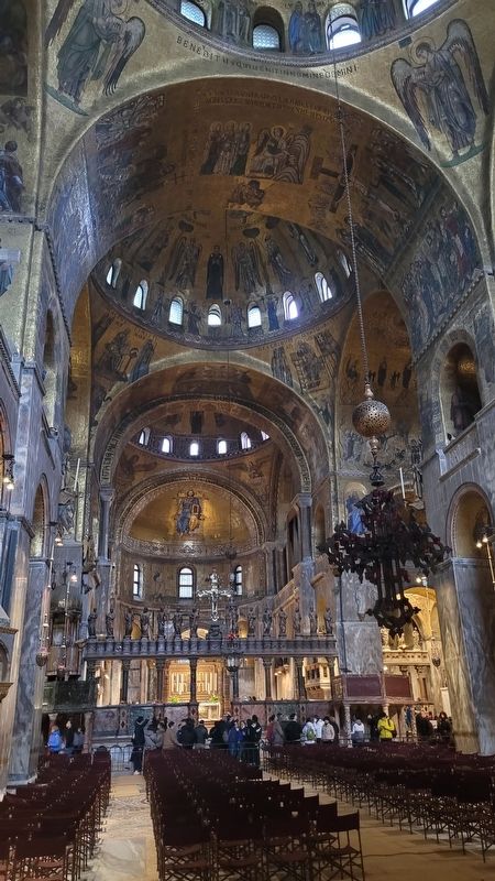 Inside view of the St. Mark's Basilica image. Click for full size.