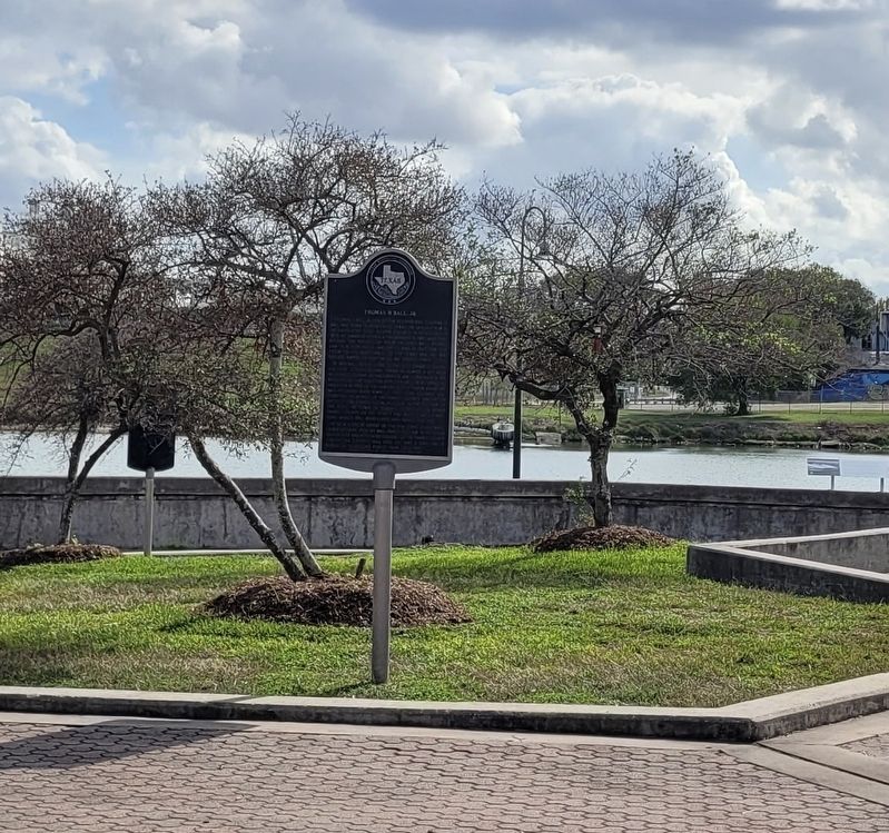 The view of the Thomas H. Ball, Jr. Marker along the walkway image. Click for full size.