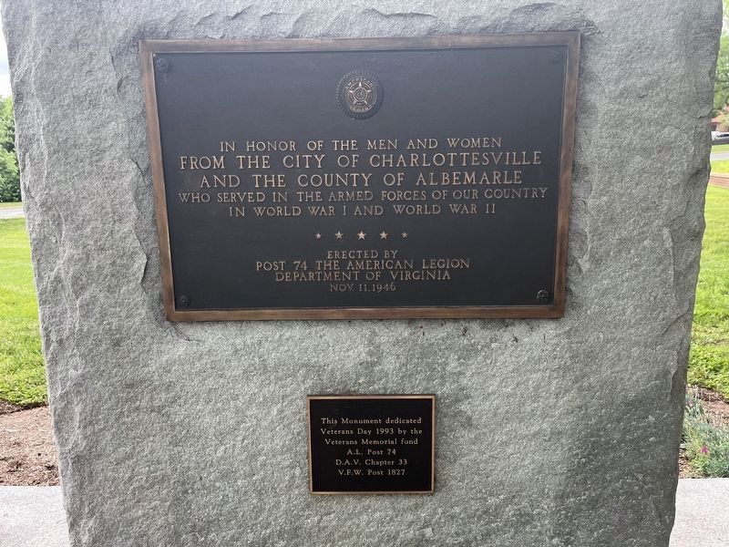 Additional plaques on the back of the memorial image. Click for full size.
