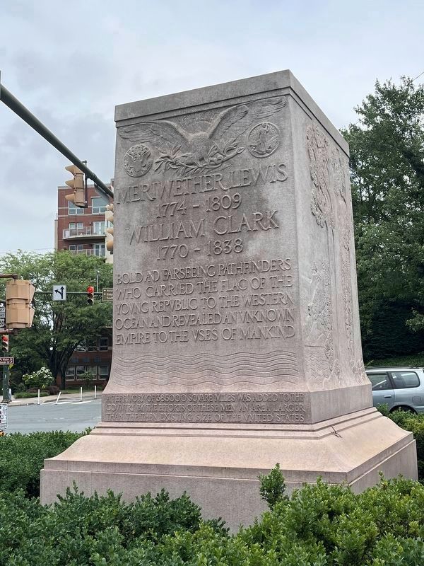 Meriwether Lewis and William Clark Monument image. Click for full size.