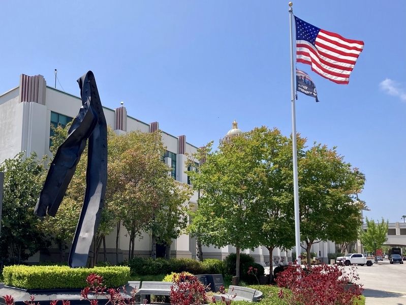 Beverly Hills 9/11 Memorial image. Click for full size.