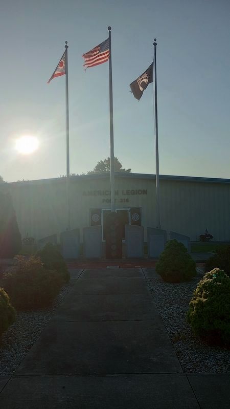 Veterans Memorial image. Click for full size.
