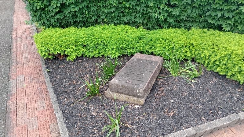 Revolutionary War Memorial image. Click for full size.