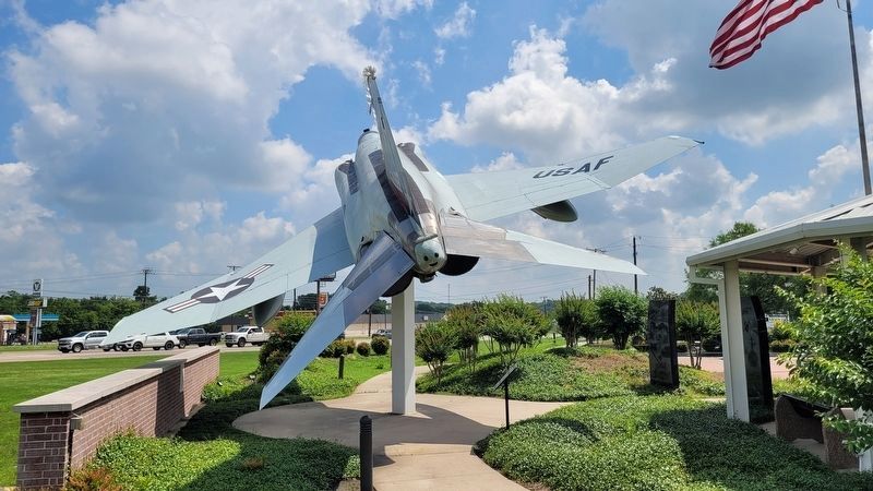 The rear view of the McDonnell Douglas F-4D and Marker. Click for full size. The rear view of the McDonnell Douglas F-4D and Marker image. Click for full size.