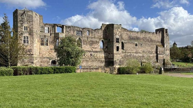 Newark Castle image. Click for full size.